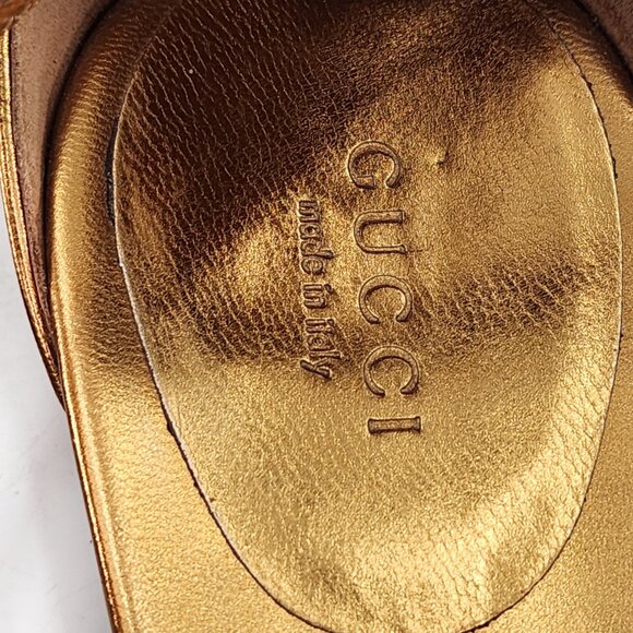 GUCCI Gold Leather Bumblebee Thong Sandal - Picture 4 of 13